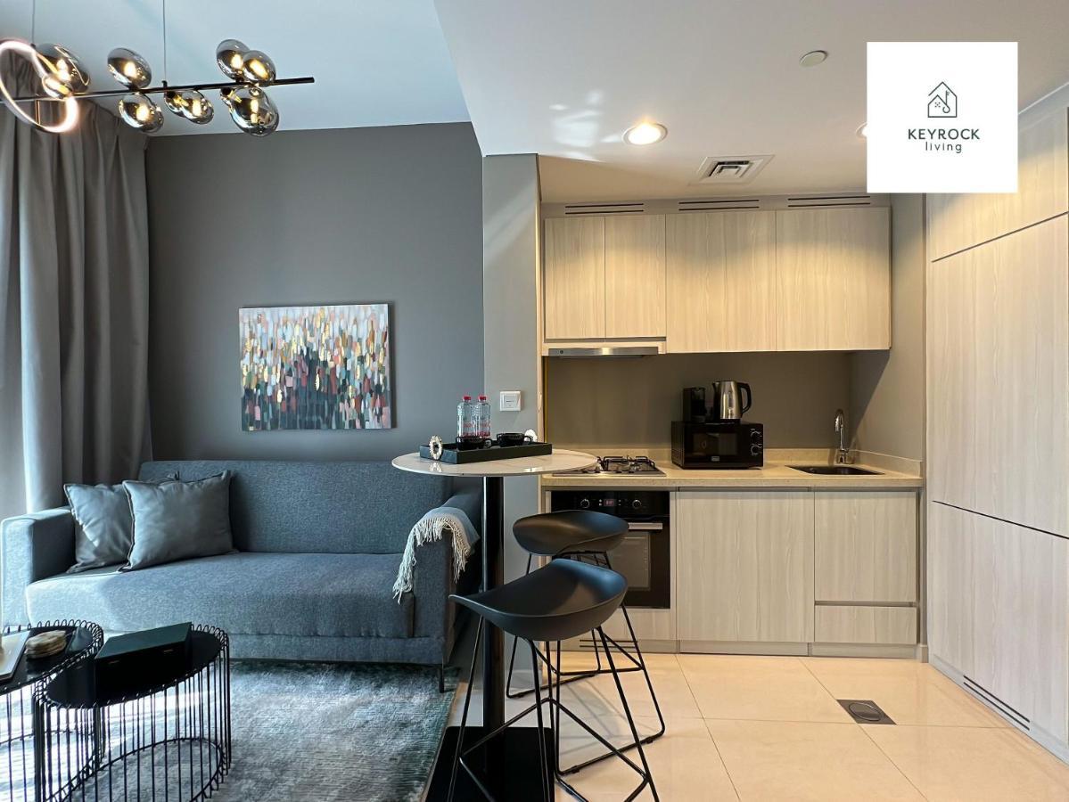 Keyrock Living - 1 Bedroom Apartments - Business Bay - Near Metro Station - Zada Tower Dubai Bagian luar foto