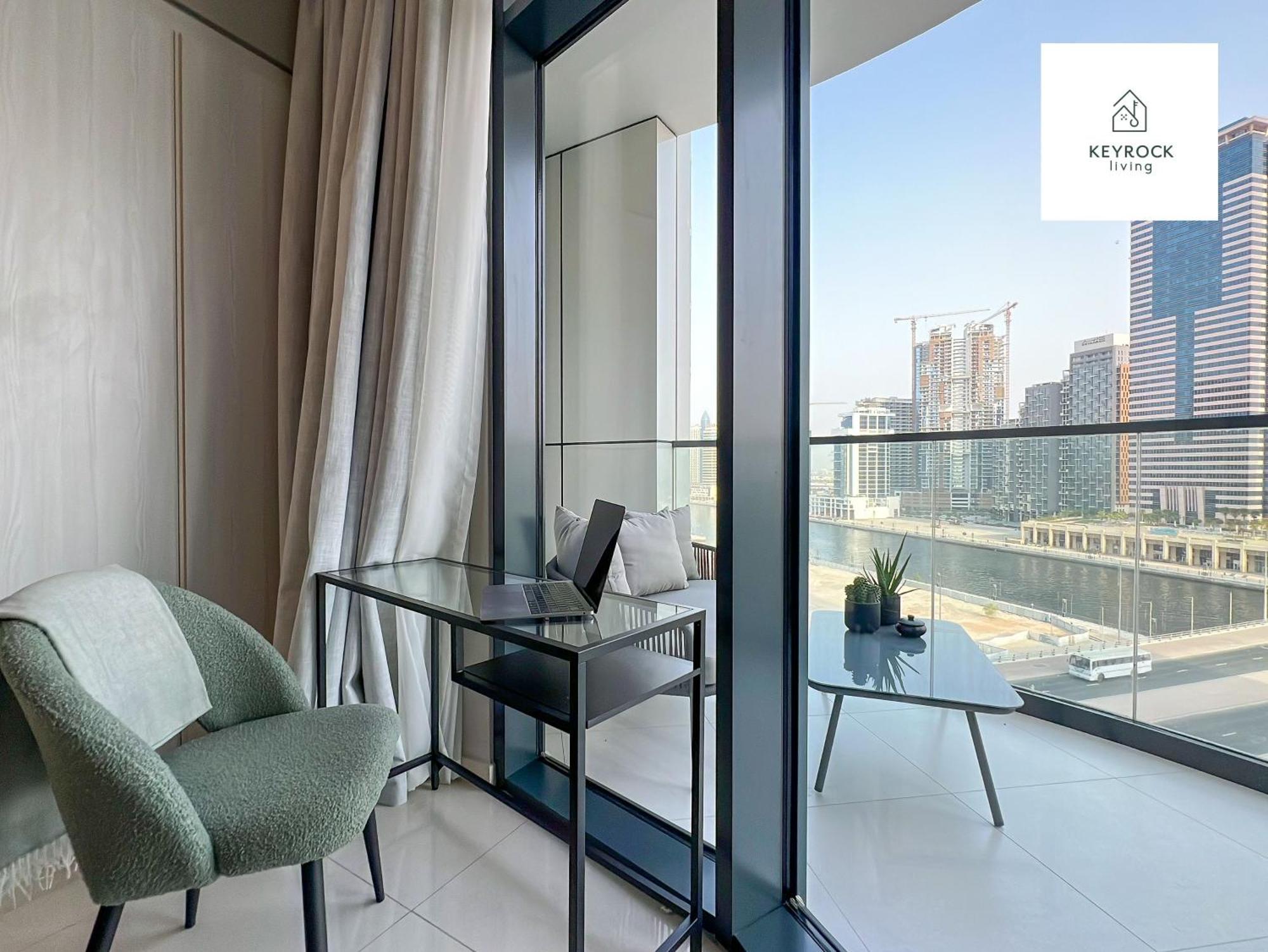 Keyrock Living - 1 Bedroom Apartments - Business Bay - Near Metro Station - Zada Tower Dubai Bagian luar foto